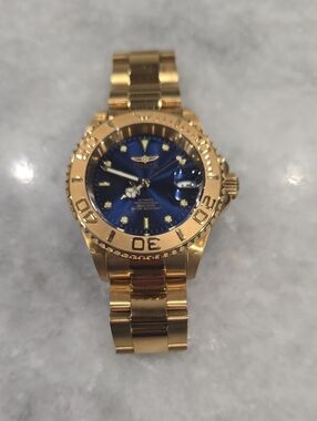 Invicta Gold and Blue Men's Diver Style Watch